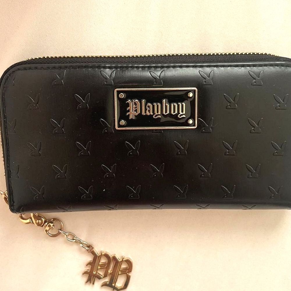 Playboy Logo Name Plate Bunny Embossed‎ Wallet